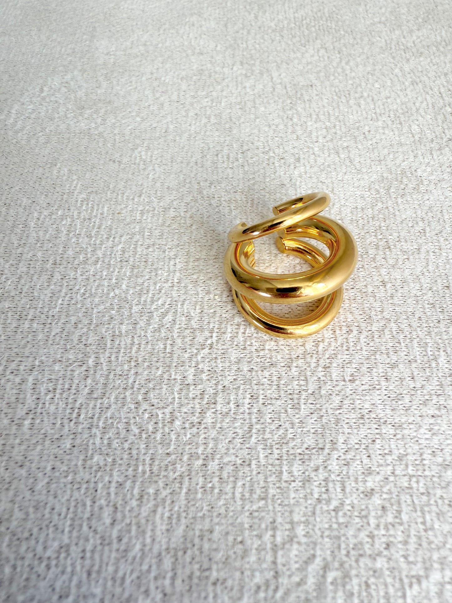 Puño de oreja en dorado