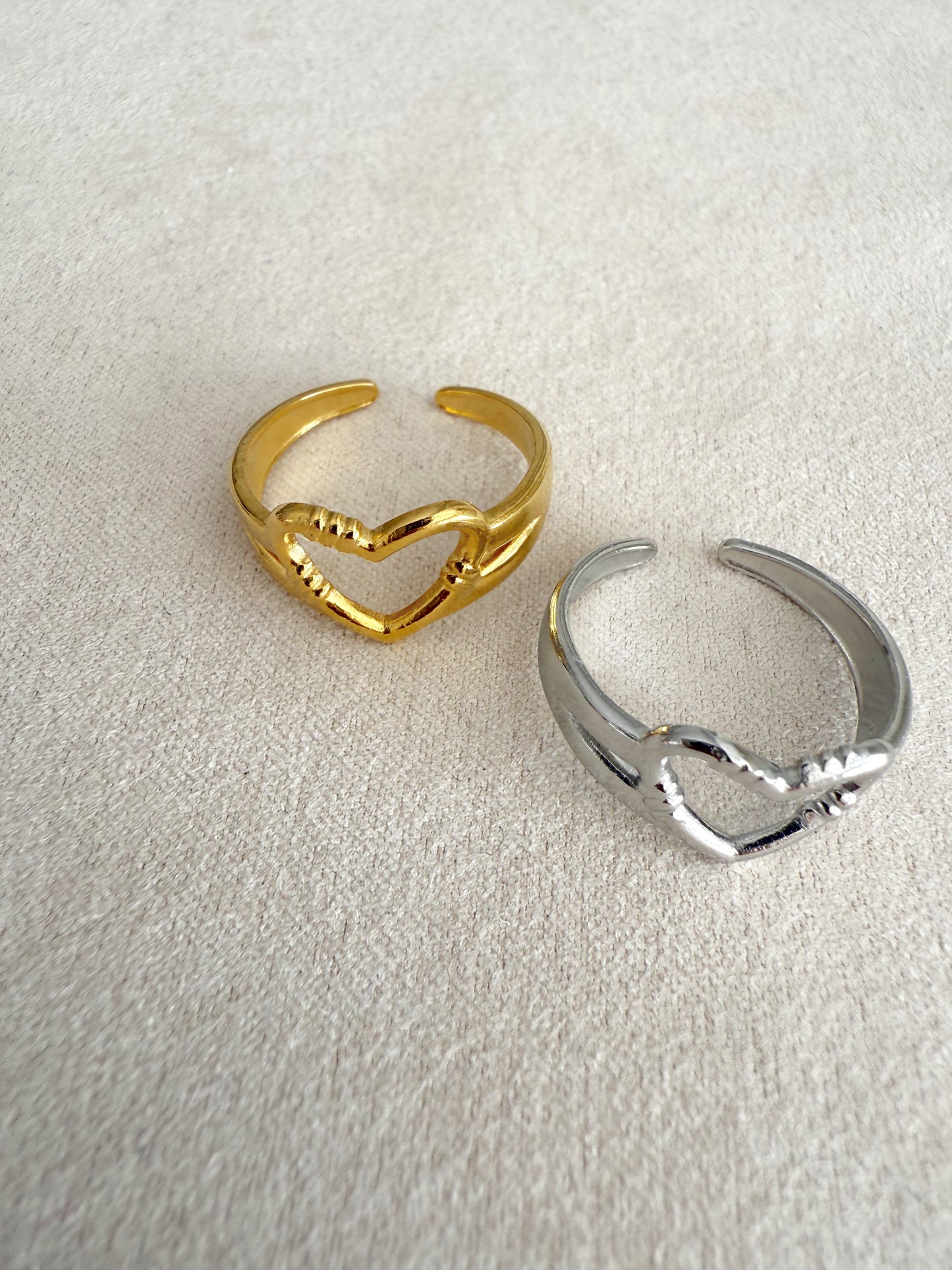 Anillo corazón.