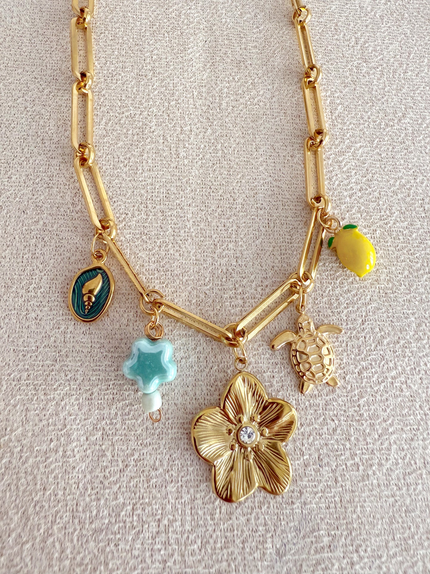 Maxicharm 🌺🍋🐚