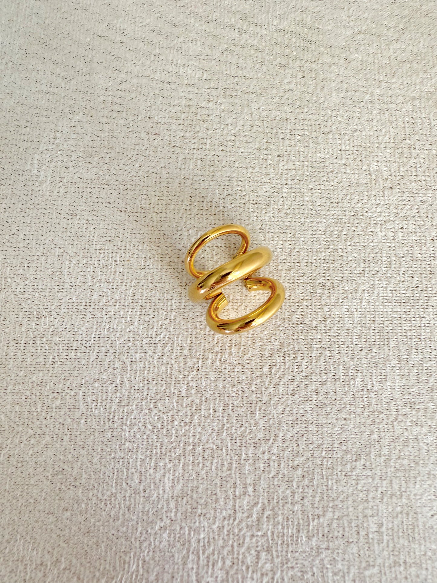 Puño de oreja en dorado