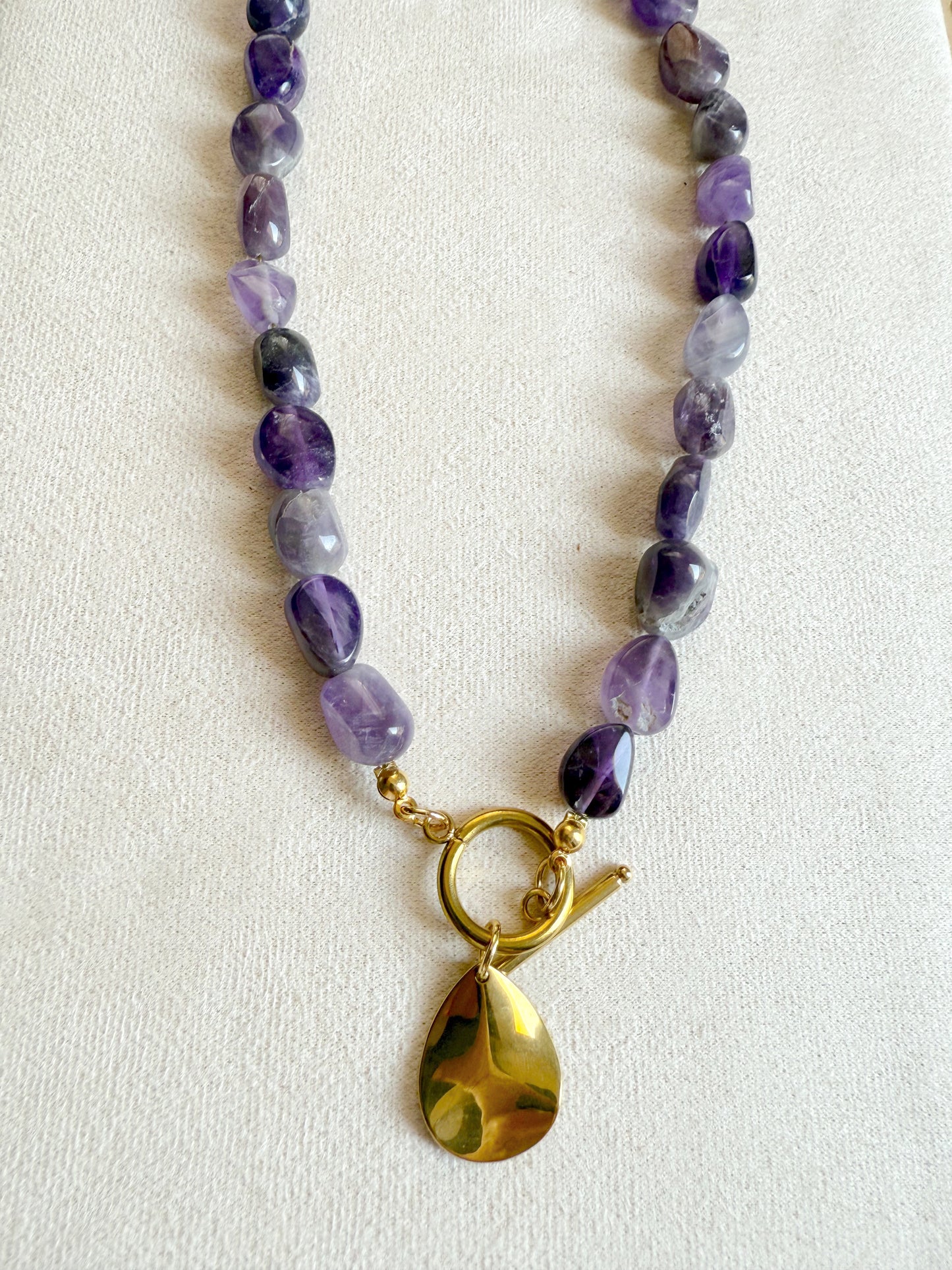 Collar amatista con broche