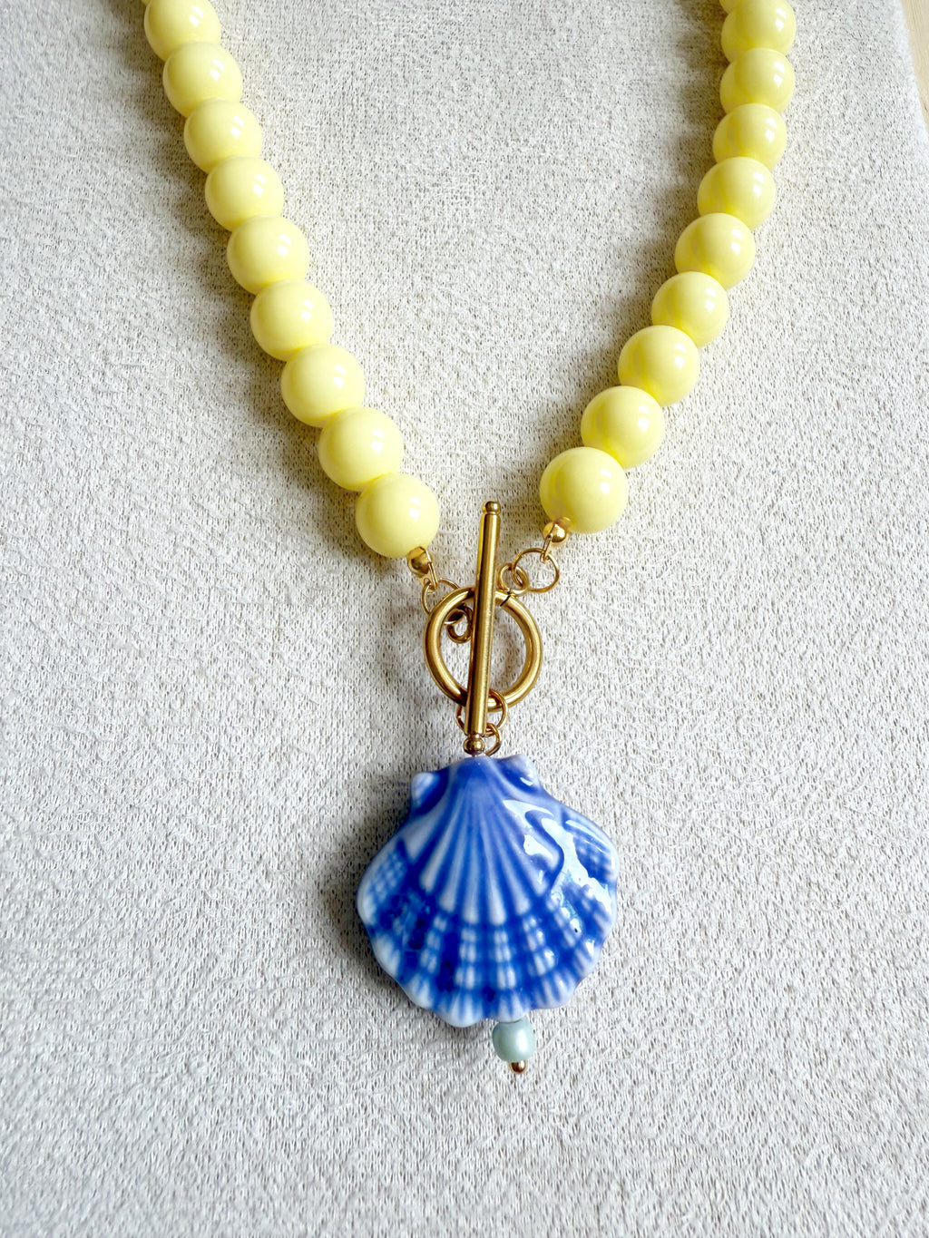 Collar ambar