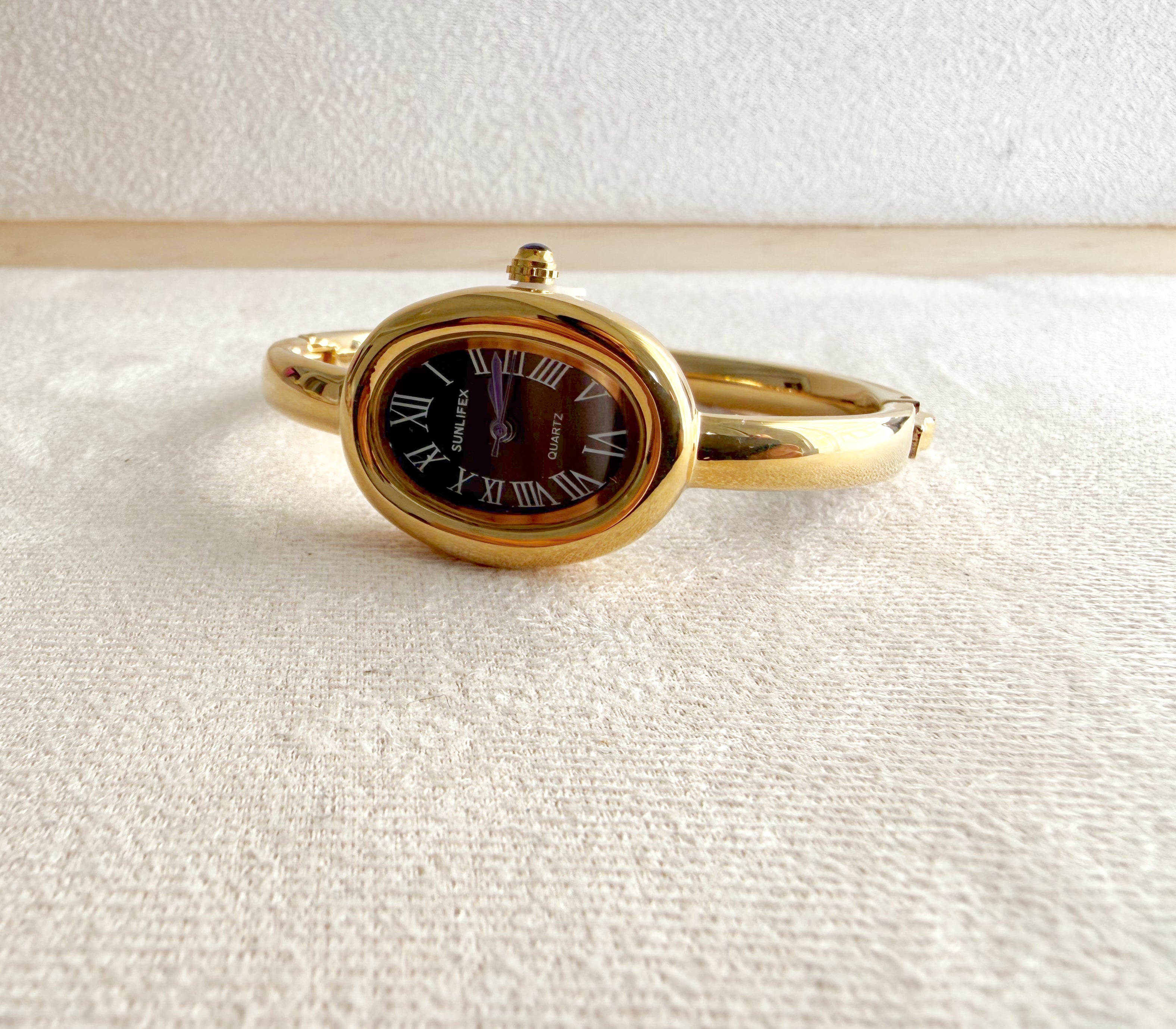 Reloj brazalete en negro