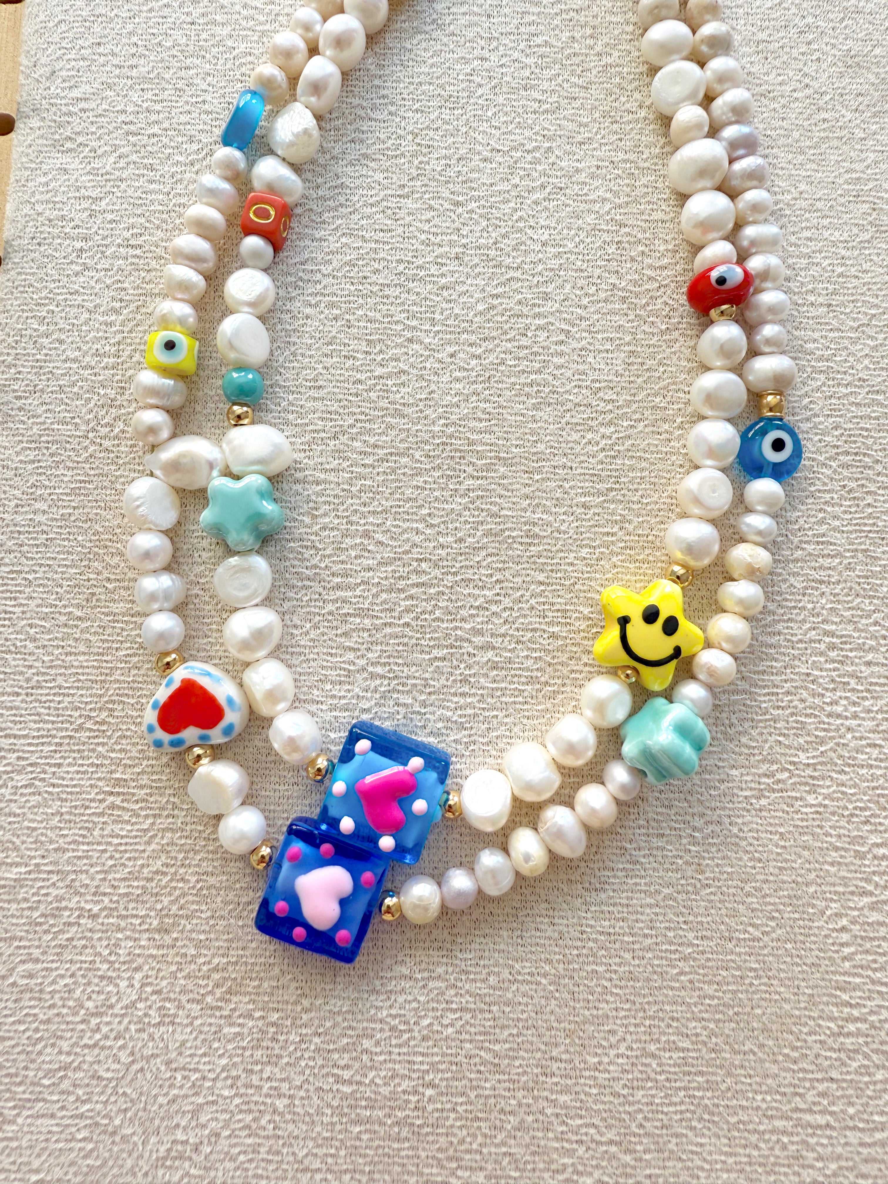 Perlas y colores (cuadro azul)