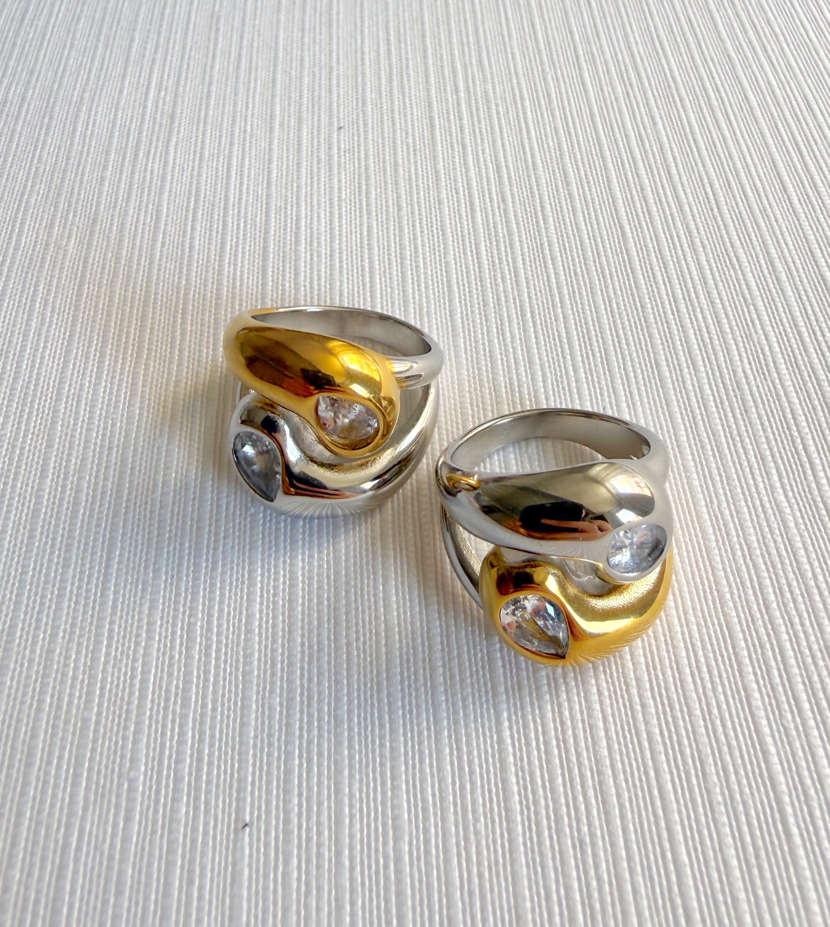 anillo Meret