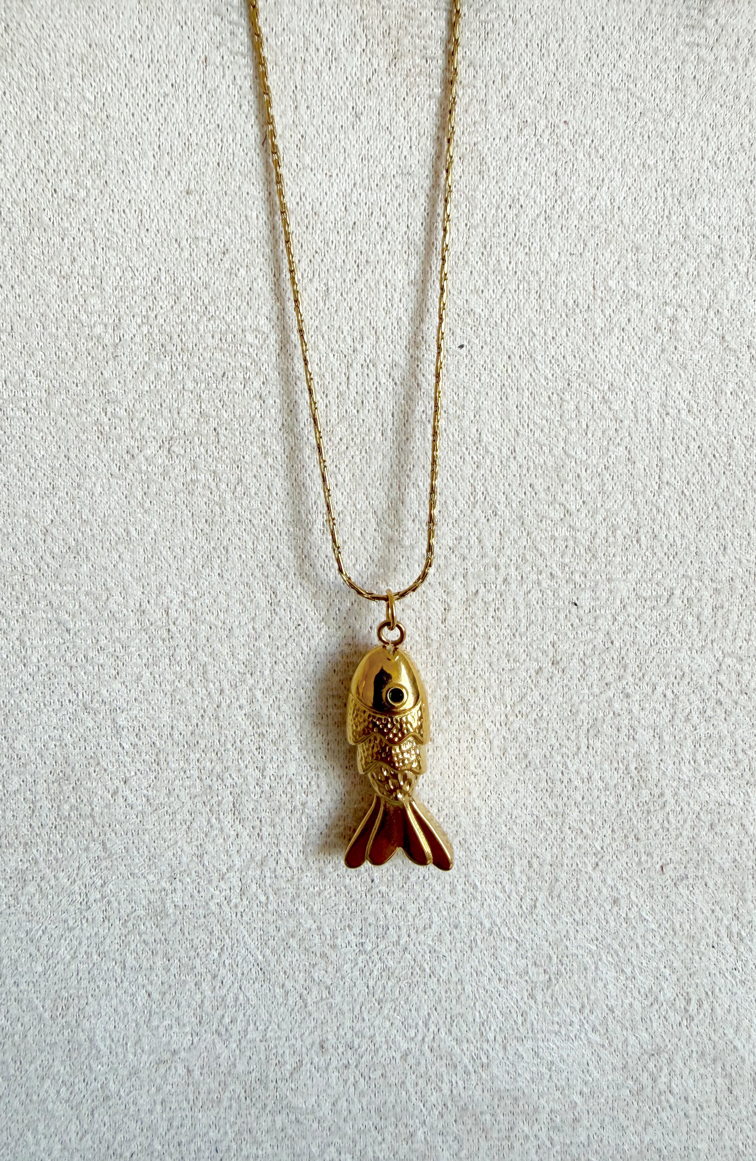 Cadena de pez en acero chapado en oro de 18k