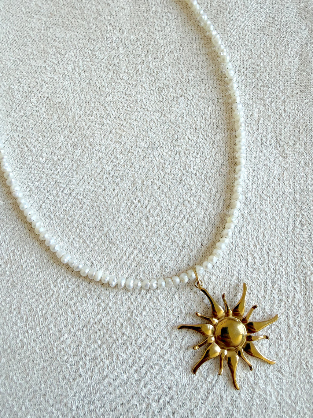 Collar perlita verano