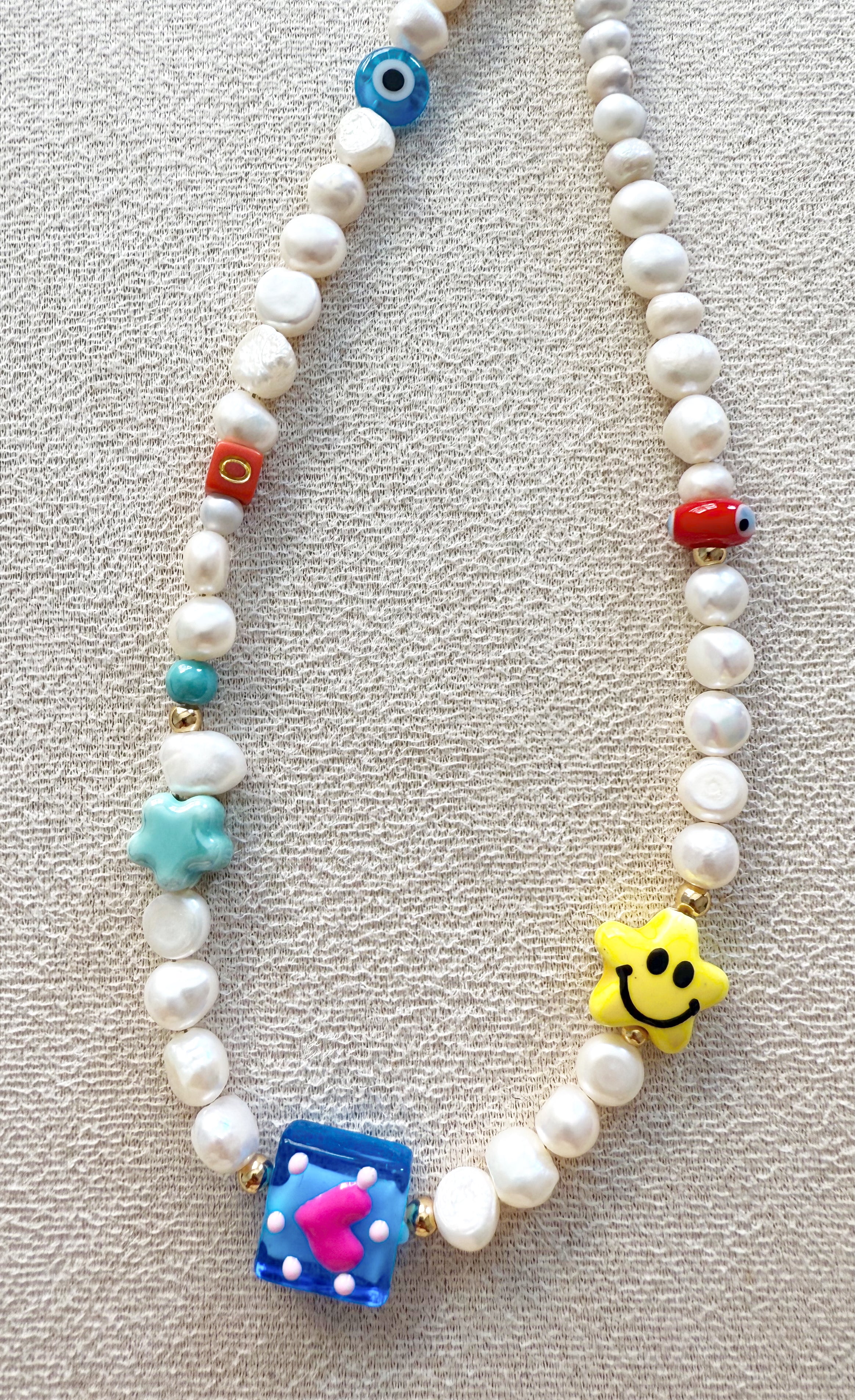Perlas y colores (cuadro azul)