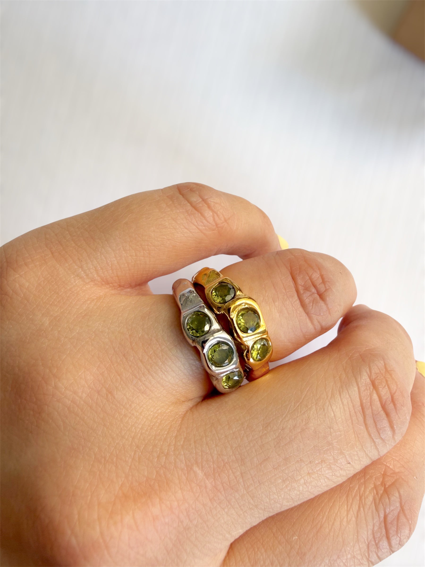 Anillo triple gema