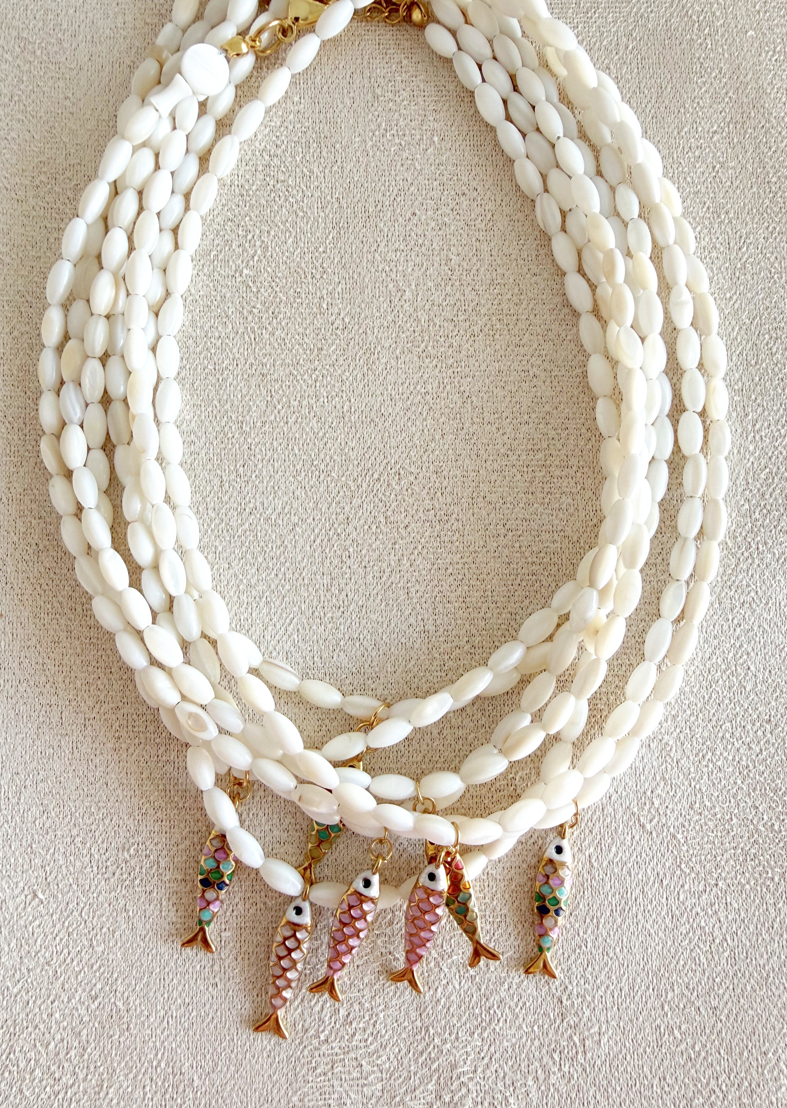 Collar marea blanca (Coral & peces)
