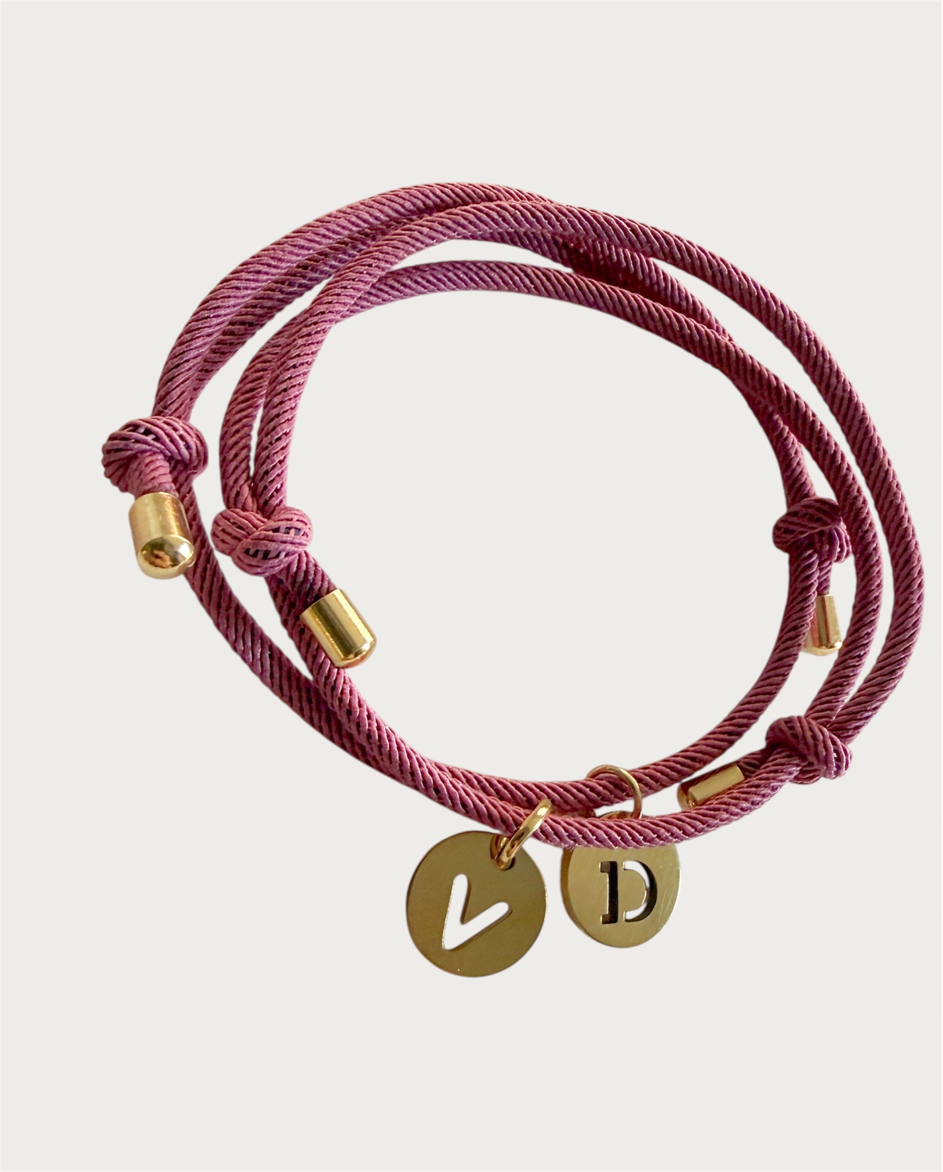 Pulseras protección + inicial