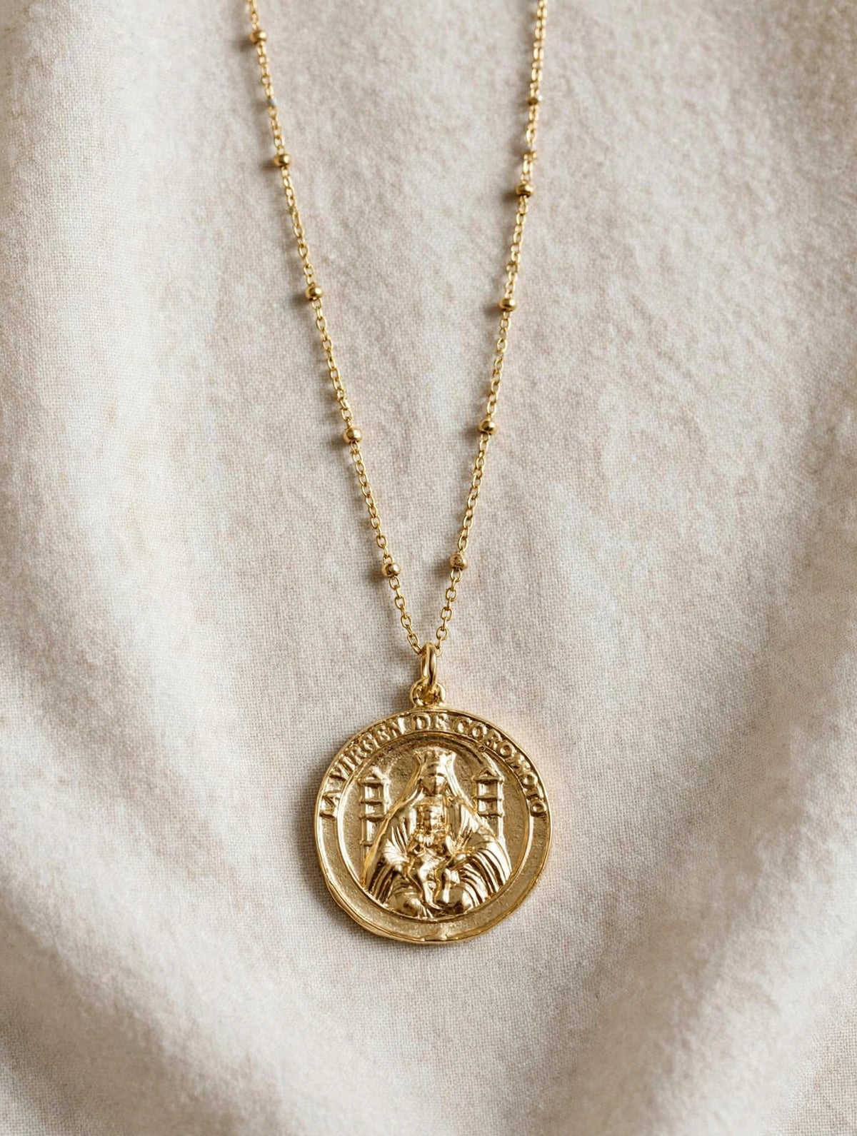 Cadena con medalla: Virgen de Coromoto ( Patrona de Venezuela)