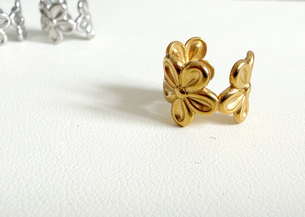 Flower earcuff’s