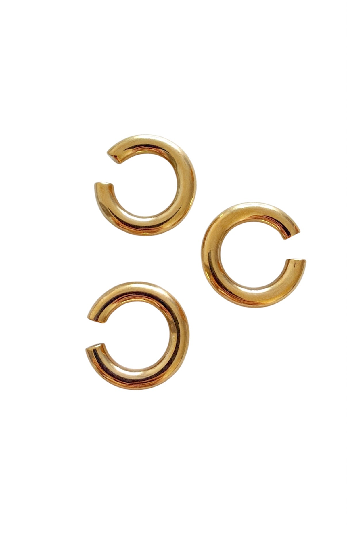 Earcuff con recubrimiento de oro 18k